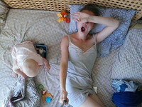 Мамины будни: женщина при помощи палки для селфи показала свой день