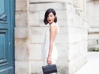 Брюки с широкими штанинами: как и с чем носить?