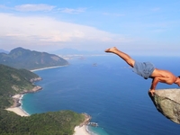 Рискуя жизнью ради лайков: фото отчаянных охотников за адреналином