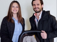 Шведский принц Карл Филипп и его жена София поделились первым фото сына