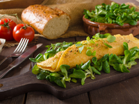 Омлет с сыром: три идеи для завтрака