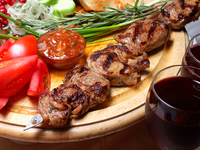 Шашлык из говядины в гранатовом соусе