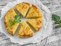 Закуски для пикника: три рецепта испанской тортильи