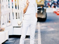 Как и с чем носить белый комбинезон в этом сезоне?