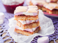 Квадратики с вареньем и маршмэллоу