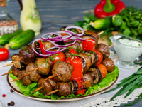 Шашлык из грибов и баклажанов