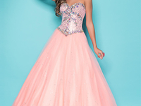 В чем пойти на выпускной: отвечают специалисты