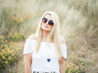 ТОП-5 вещей для девушек с большой грудью