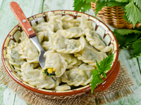 Вареники с творогом и крапивой