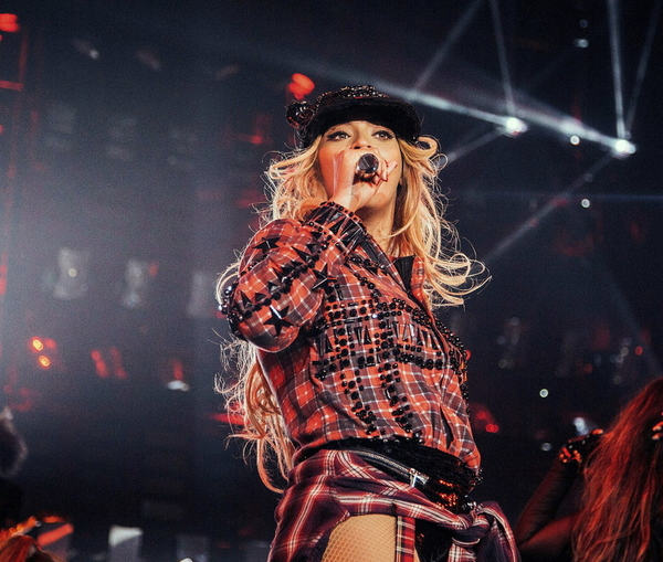 С концерта Бейонсе эвакуировали 35 тысяч человек