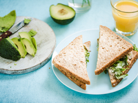 Что приготовить из авокадо: три рецепта для завтрака