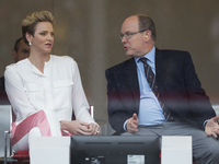 Князь Монако Альбер с женой Шарлен посетили финал гонки Формулы-1