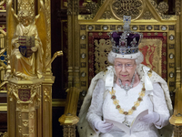 Елизавета II отмечает 63-ю годовщину со дня коронации