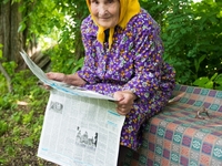 Три книги в неделю: для 93-летней украинки старость в радость