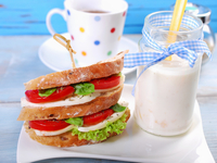 Итальянский завтрак: сэндвич Капрезе