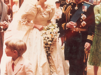 В Сеть попали ранее неизвестные фото свадьбы принцессы Дианы