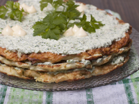 Кабачковый торт с майонезом, чесноком и зеленью