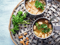 Суп с гренками: три вкусные идеи