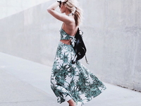 ТОП-10 платьев, которые идеально сочетаются со спортивной обувью