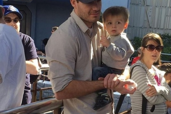 instagram.com/dilfs_of_disneyland/