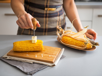 Как варить кукурузу с молоком