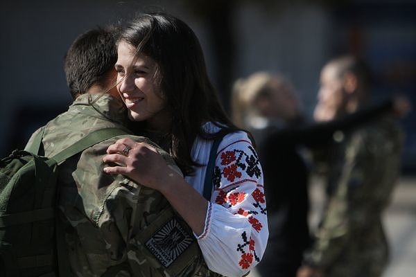 Три долі: жінки, яких не обійшла війна на Сході