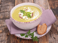 Суп из кабачков с адыгейским сыром