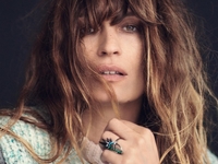 Красота по-французски: десять beauty-советов от Каролин де Мегрэ