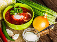 Как приготовить борщ: ТОП-5 летних рецептов