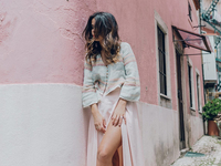 Как носить розовый и не выглядеть Барби