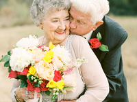 Это любовь: пара устроила фотосессию на 63-летие со дня свадьбы