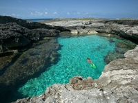 Бойкот шезлонгам и пластику: 14 невероятных природных бассейнов мира