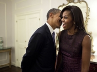 Трогательное видео с Бараком и Мишель Обамой стало хитом в Сети
