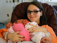 В США родились полностью идентичные тройняшки