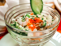 Салат из креветок и сельдерея