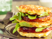 Оладьи с кукурузой и фетой