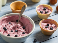 Творожная масса с ягодами