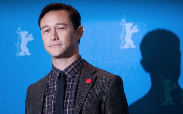 Джозеф Гордон-Левитт сыграл на барабанной установке в метро