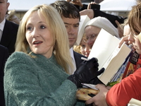 В продажу поступили еще три книги о вселенной Гарри Поттера