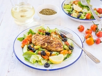 Салат из курицы гриль и овощей