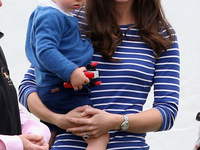 Мамин помощник: Принц Джордж помогает Кейт Миддлтон готовить