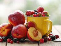 Как легко удалить косточку из персика