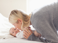 Рожденные для объятий: Хаггис доставили сиротам более 5 млн объятий