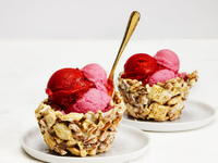 Как сделать съедобные чашки для мороженого