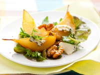 Осенние закуски с грушей: три вкусные идеи