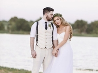 Необычные подарки: супруги открыли коробку через 9 лет после свадьбы