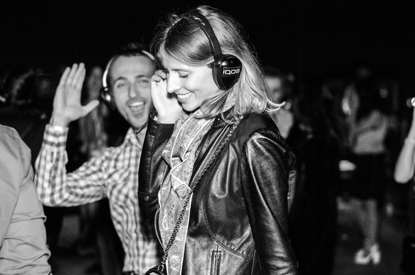 Радио Аристократы провело в Киеве полномасштабную тихую дискотеку