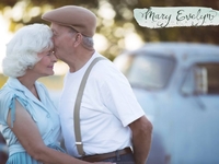 Любовь сквозь годы: пара устроила фотосессию на 57-летие со дня свадьбы