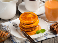 Вкусные тыквенные оладьи на кефире