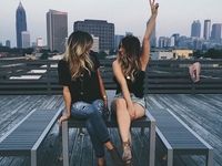 Невербальные привычки, которые мешают нормальному общению